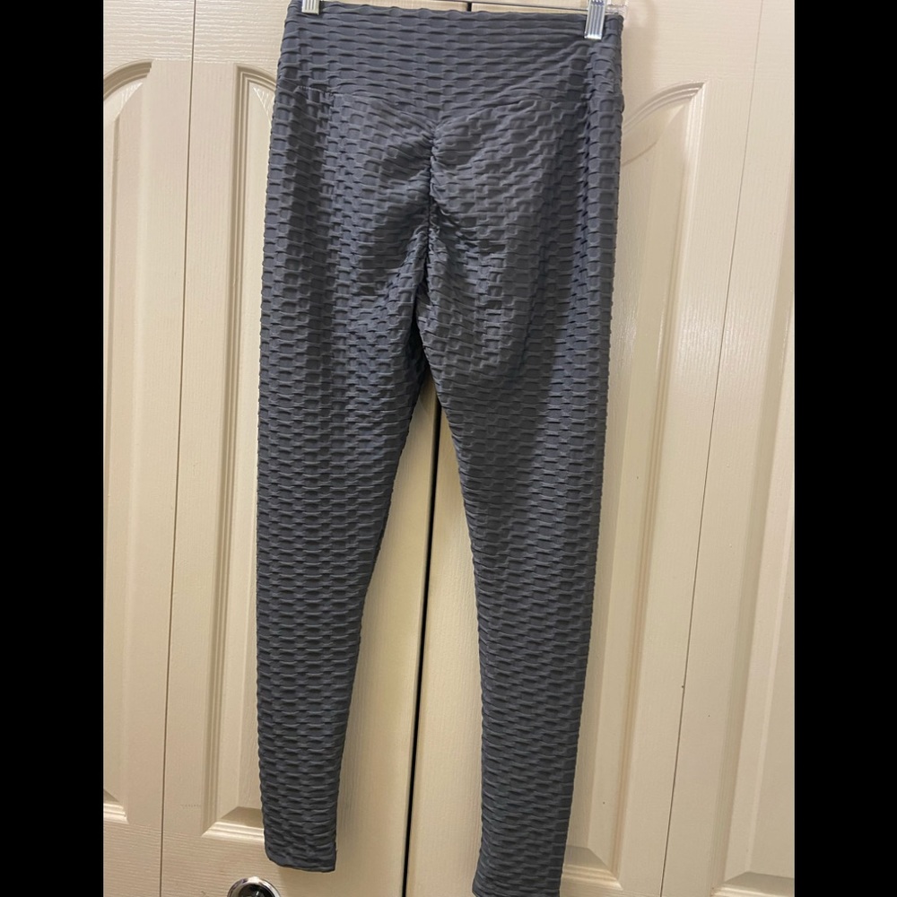 Exercise Scrunched Leggings